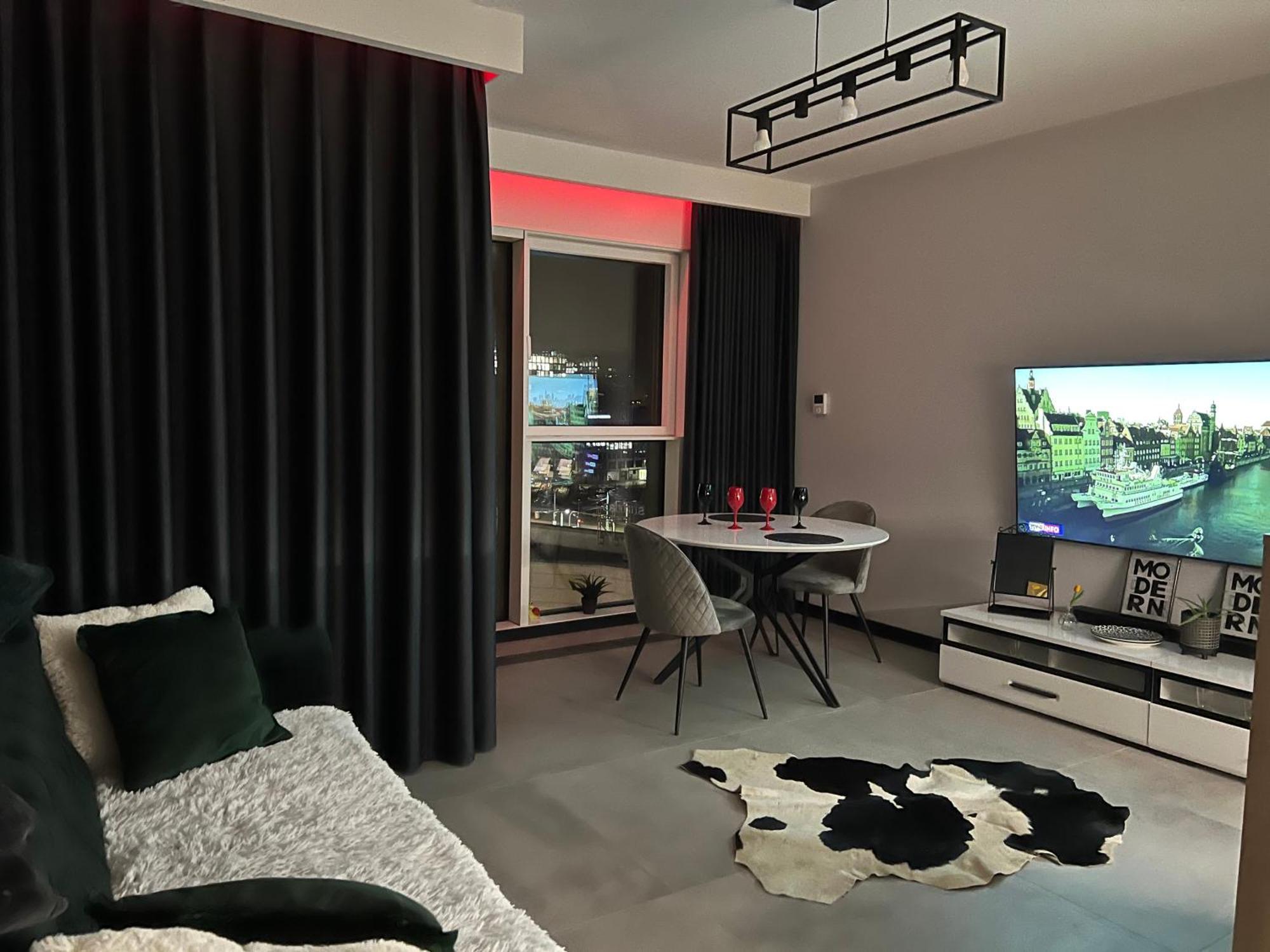 Apartamento Towarowa - Milionowa 39 Check-In 24H Poznan Exterior foto